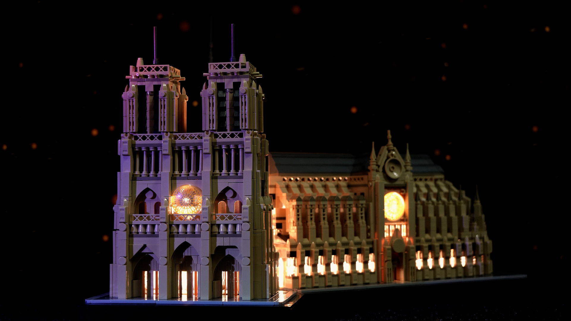 LULUFUN Building Block Set, Moveable Notre Dame De Paris Church
